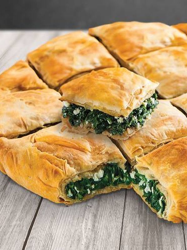 ПИРОГ ГРЕЧЕСКИЙ С ДИКОЙ ЗЕЛЕНЬЮ, СЫРОМ ФЕТА И ОЛИВКОВЫМ МАСЛОМ IONIKI 850 Г