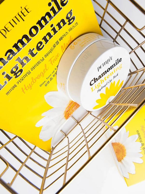 Успокаивающая гидрогелевая маска с экстрактом ромашки Petitfee Chamomile Lightening Hydrogel Mask