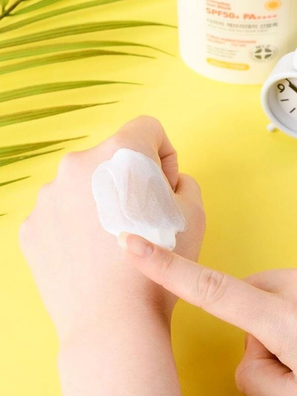 Ламеллярный солнцезащитный лосьон для лица и тела Derma:B Everyday Sun Block SPF50+ PA++++