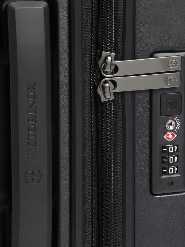 Чемодан Airox Advanced Large Black 612590