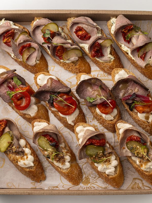 Большой мясной сет брускетт
