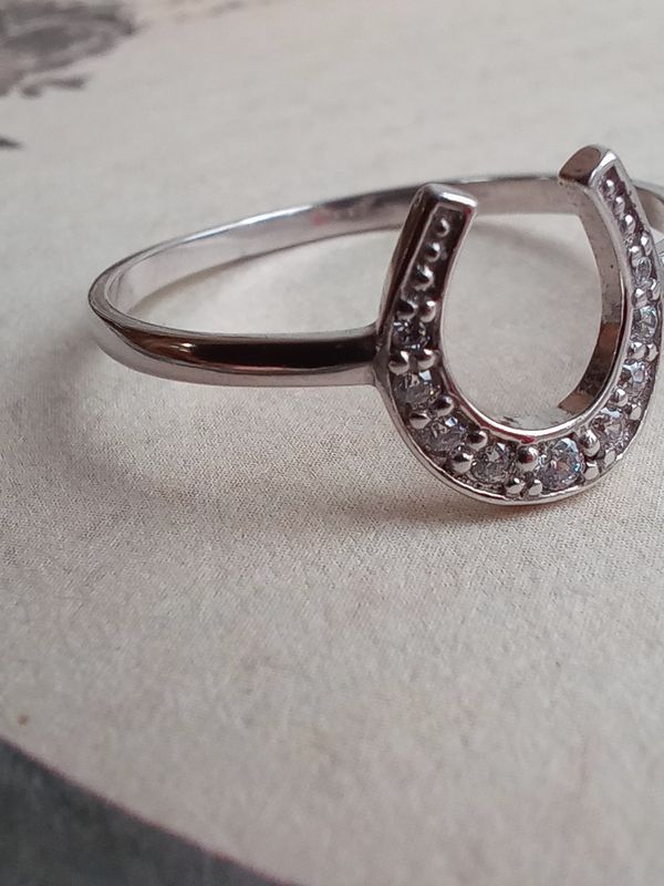 Серебряное кольцо с фианитами