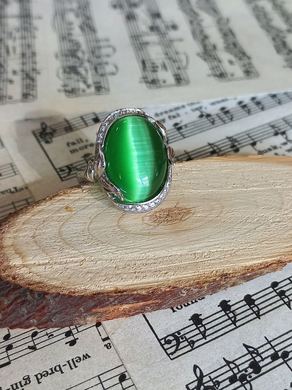 Серебряный комплект с кошачьим глазом