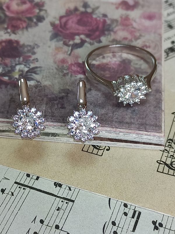 Серебряный комплект с фианитами