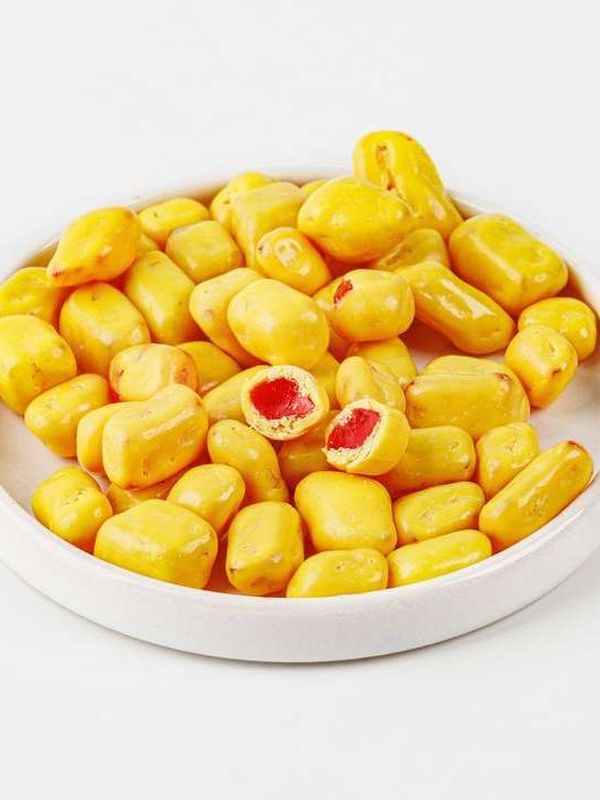 Конфеты со вкусом клубника банан в белом шок 75гр Вкусвилл