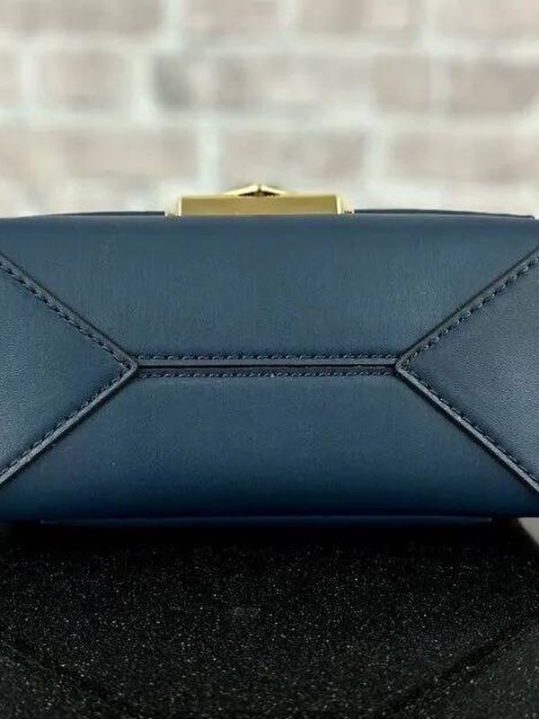 Michael Kors Кроссбоди на цепочке с ключиком