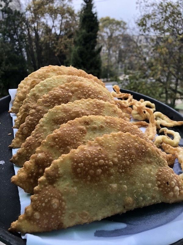 Чебуреки с мясом