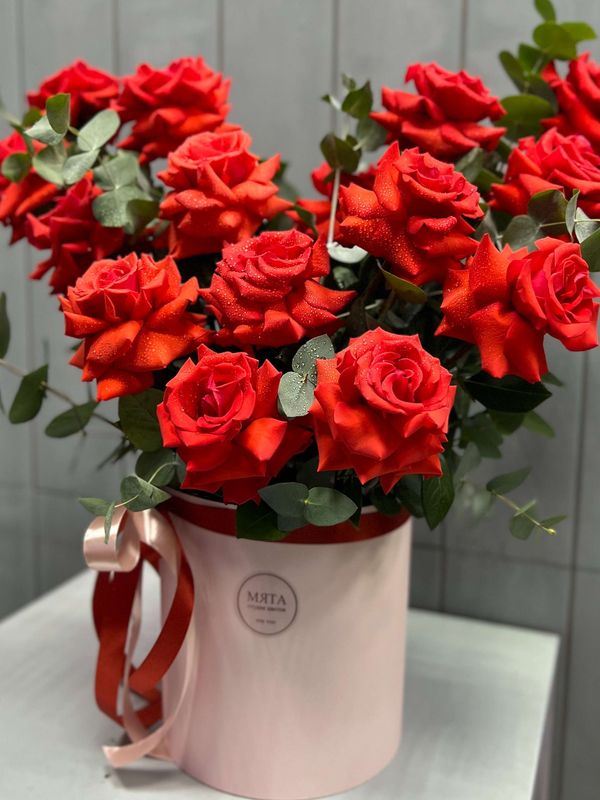 Коробка из французских роз в форме сердца