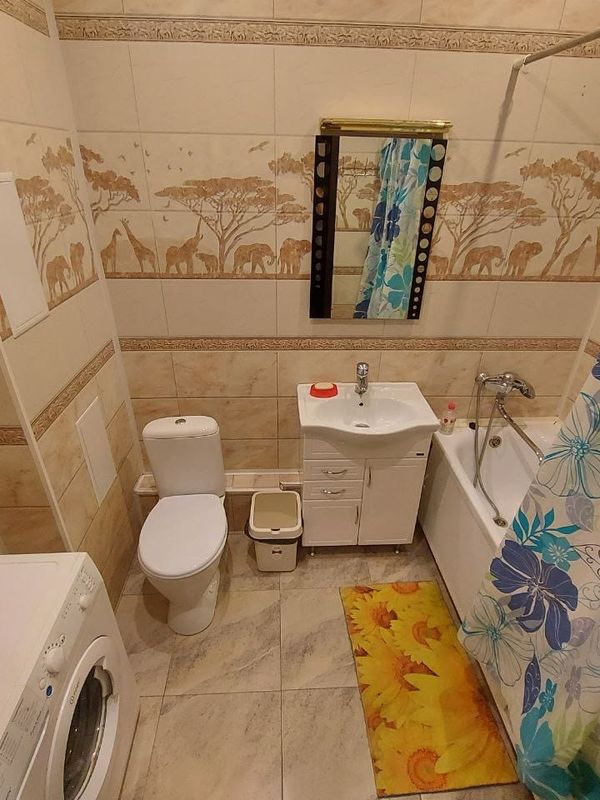Квартира посуточно Короленко 25Б