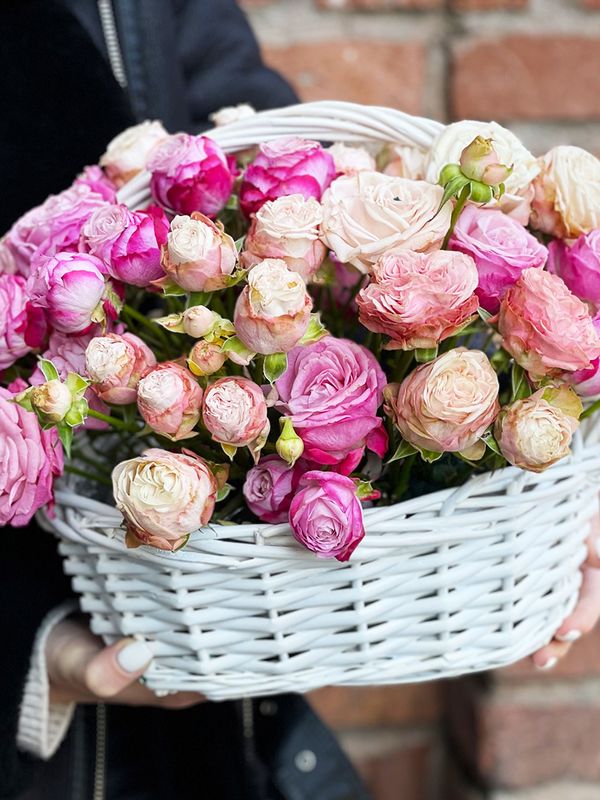 Basket With Bombastic Rose