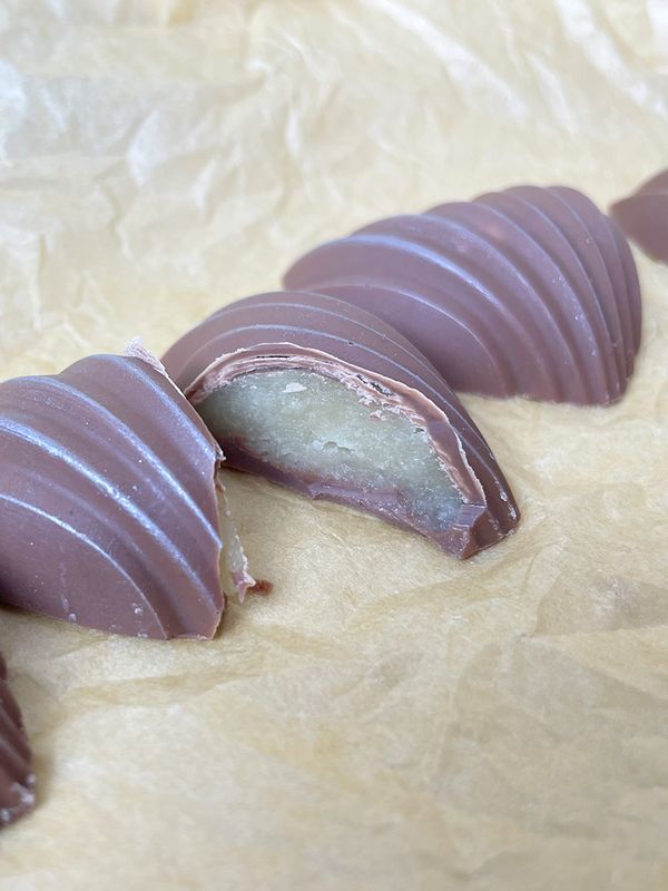 4 marzipan Candies
