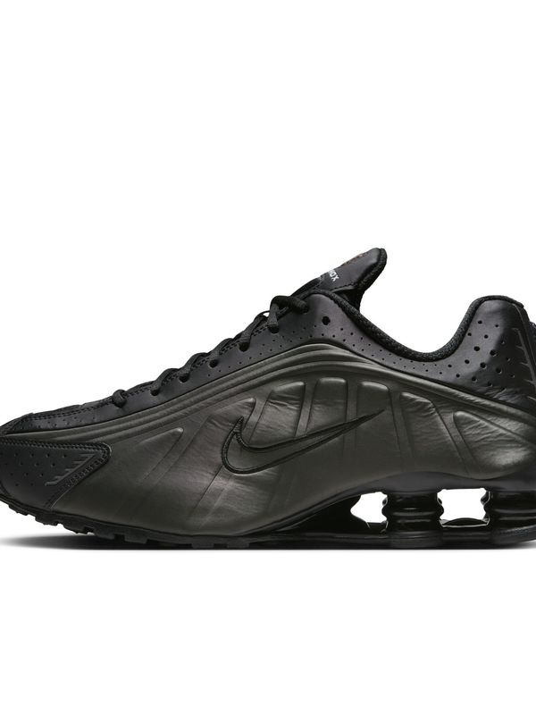 Adidași Nike Shox R4