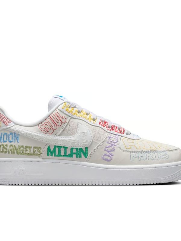 Ghete Nike Air Force 1 07 LV8