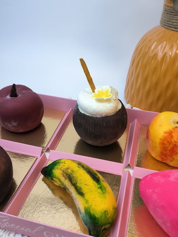 Корпусное пирожное MIX 6 вкусов, 550 г. на день рождения, маме, жене, дочке, на день мамы или 8 марта