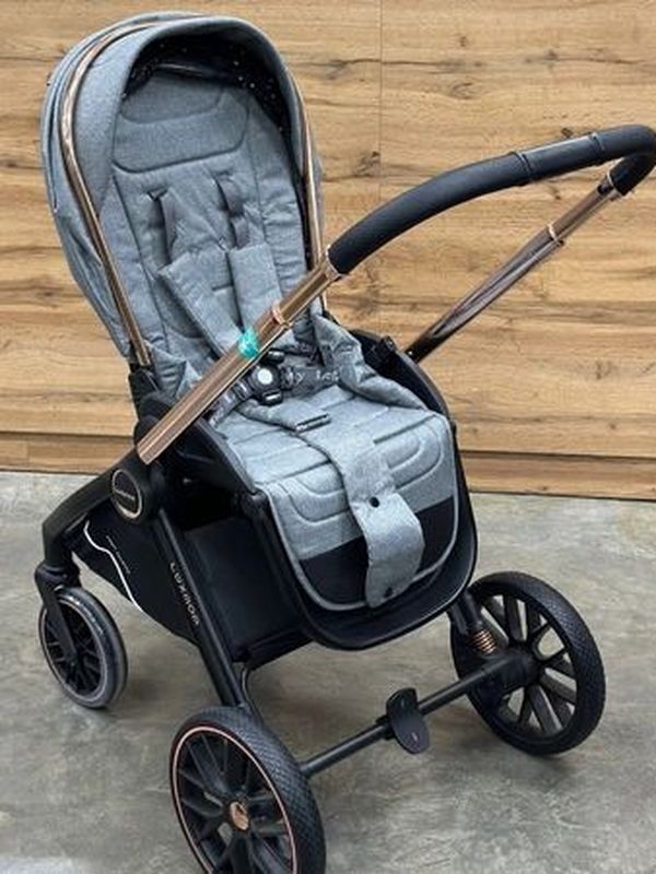 Коляска 2в1 LuxMom 788 в цвете Light Grey: Нежность и чистота в каждой детали, Светло-серая