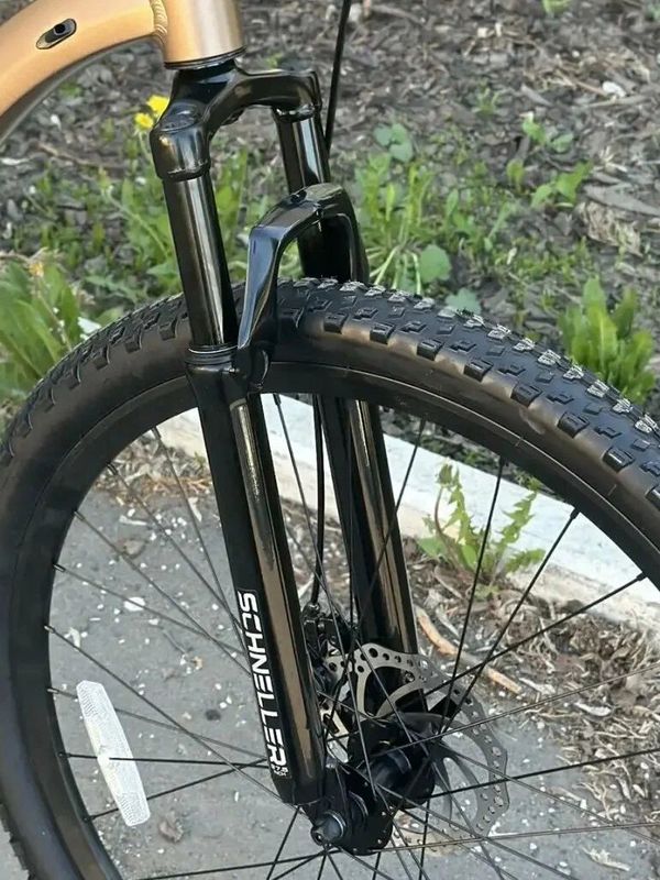 Горный велосипед SCHNELLER ORIGINAL TT401, диаметр колес 27,5", 7 скоростей, рама алюминий, цвет золотой
