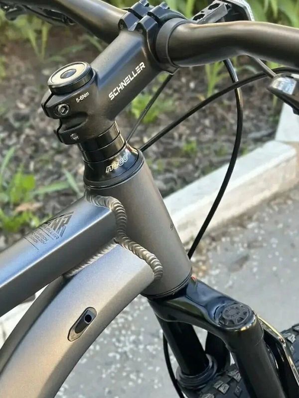 Горный велосипед SCHNELLER ORIGINAL TT401, диаметр колес 27,5", 7 скоростей, рама алюминий, цвет серый