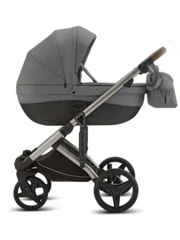 Коляска 3 в 1 Luxmom F5: Люлька + Прогулочный блок + Автокресло, черная
