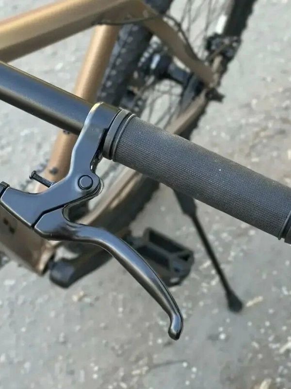Горный велосипед SCHNELLER ORIGINAL TT401, диаметр колес 27,5", 7 скоростей, рама алюминий, цвет золотой