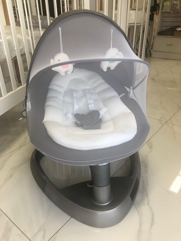 Электрокачели детские Luxmom RS002 Шезлонг качалка для новорожденных, серая
