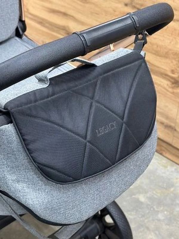 Коляска 2в1 LuxMom 788 в цвете Light Grey: Нежность и чистота в каждой детали, Светло-серая