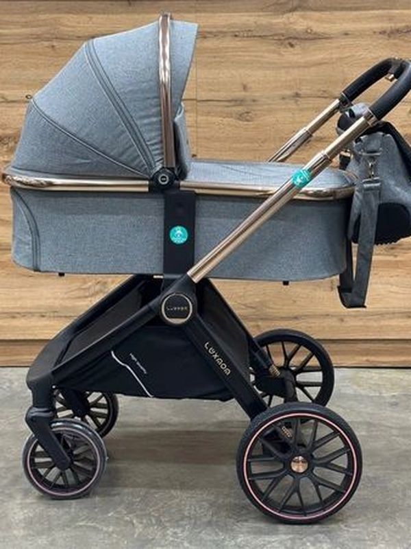 Коляска 2в1 LuxMom 788 в цвете Light Grey: Нежность и чистота в каждой детали, Светло-серая