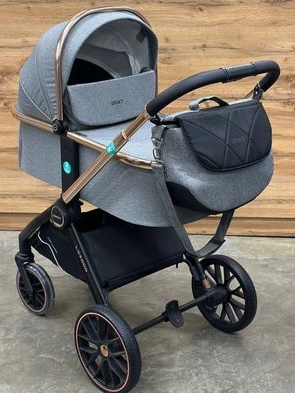 Коляска 2в1 LuxMom 788 в цвете Light Grey: Нежность и чистота в каждой детали, Светло-серая