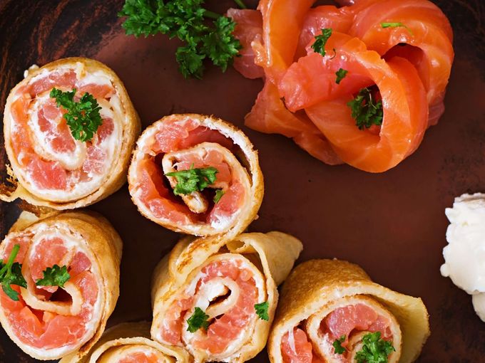 Икра и красная рыба на масленицу