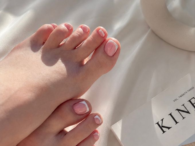 💅А вы записались на педикюр?👣