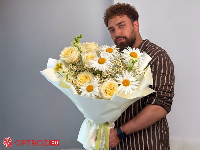 Вам доставка цветов!