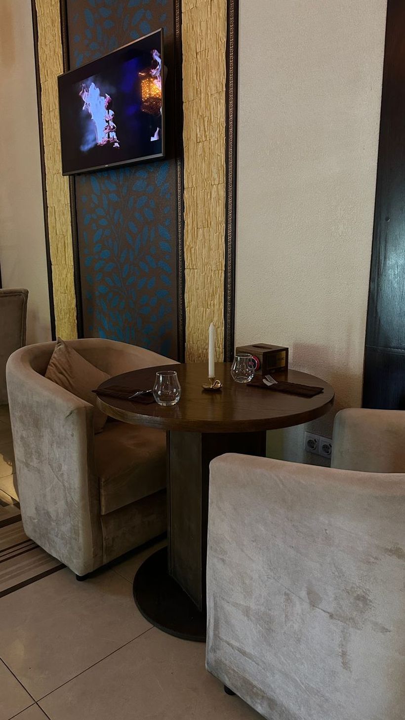 Gandhi Indian Restaurant & Lounge