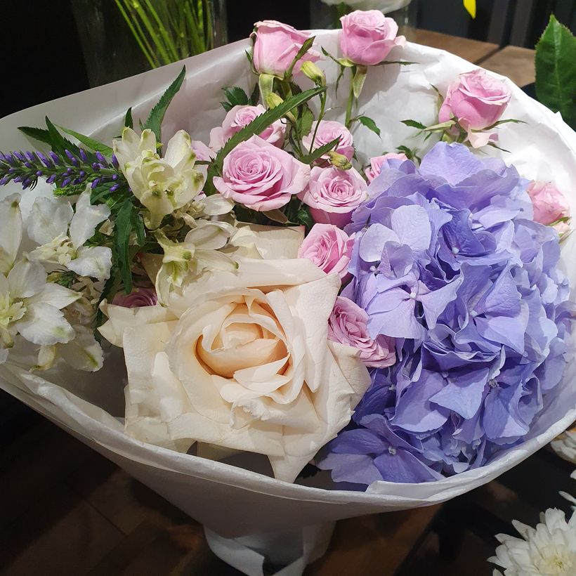 LILI FLOWERS
