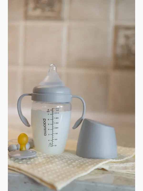 Бутылочка с ручками 240 мл light grey Paomma (6мес+)