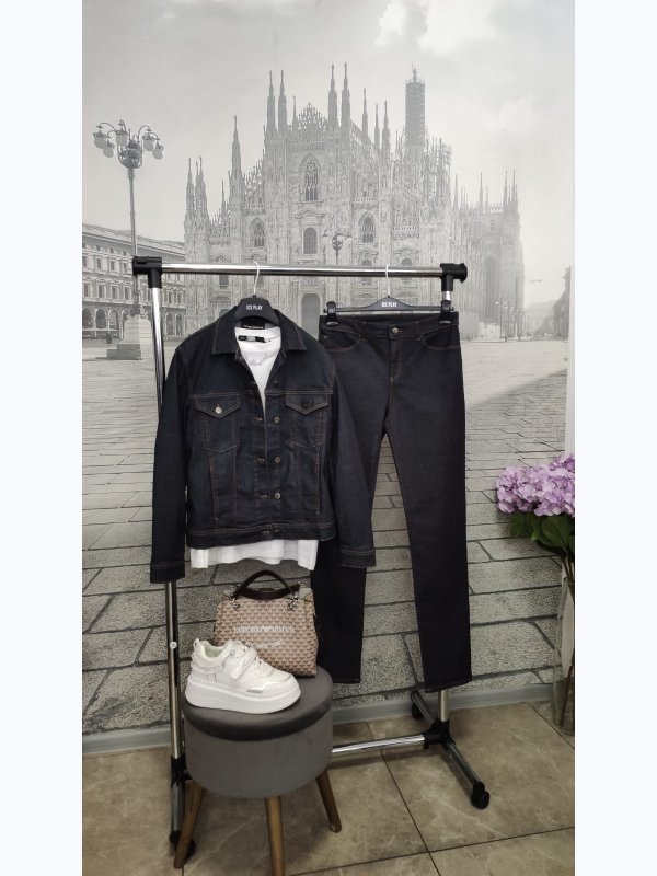 Джинсы женские Emporio Armani