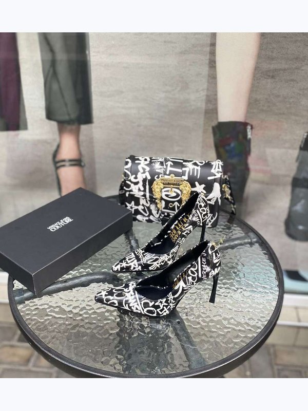 Туфли  женские VERSACE JEANS COUTURE