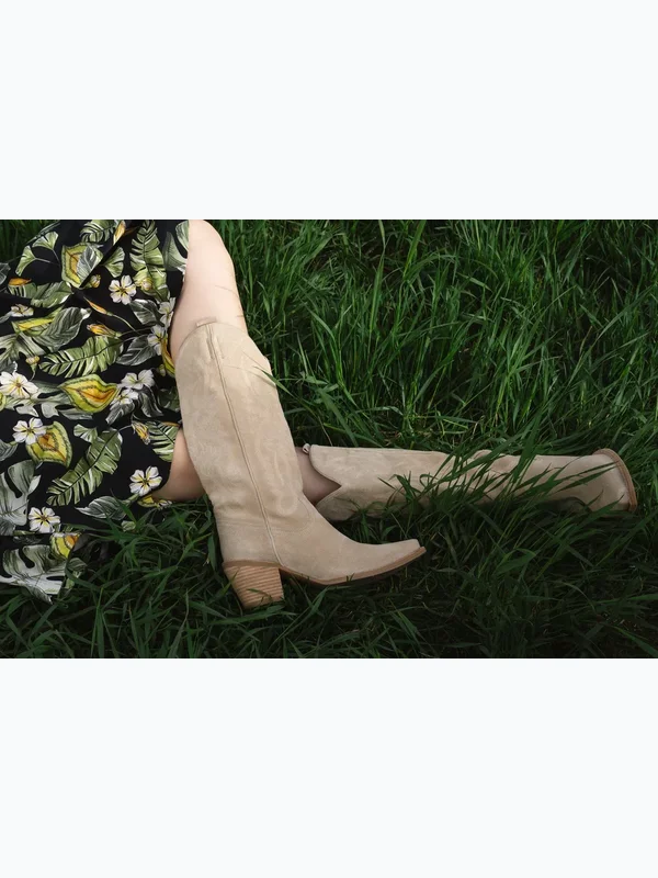Казаки  женские JEFFREY CAMPBELL