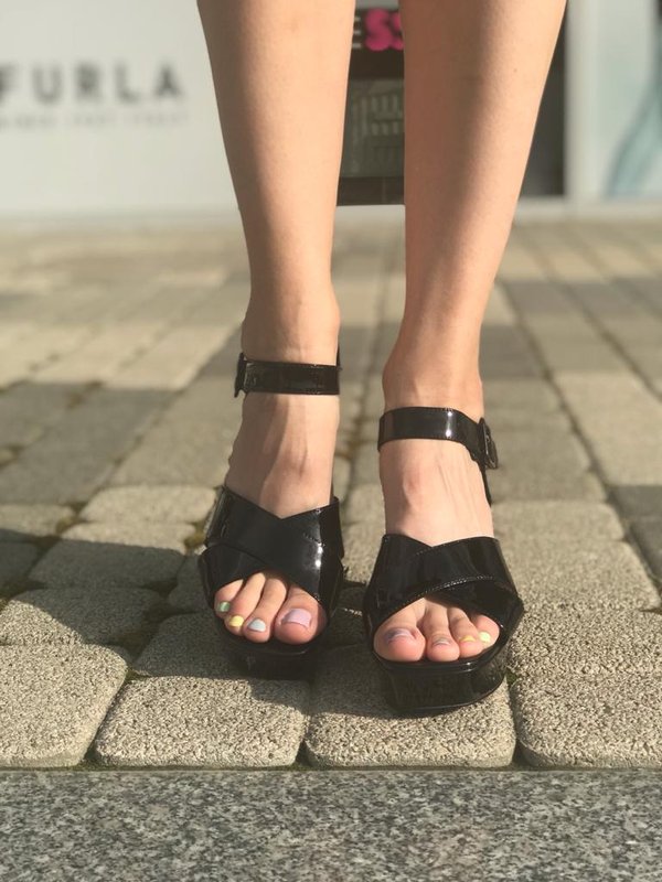 Босоножки  женские JEFFREY CAMPBELL