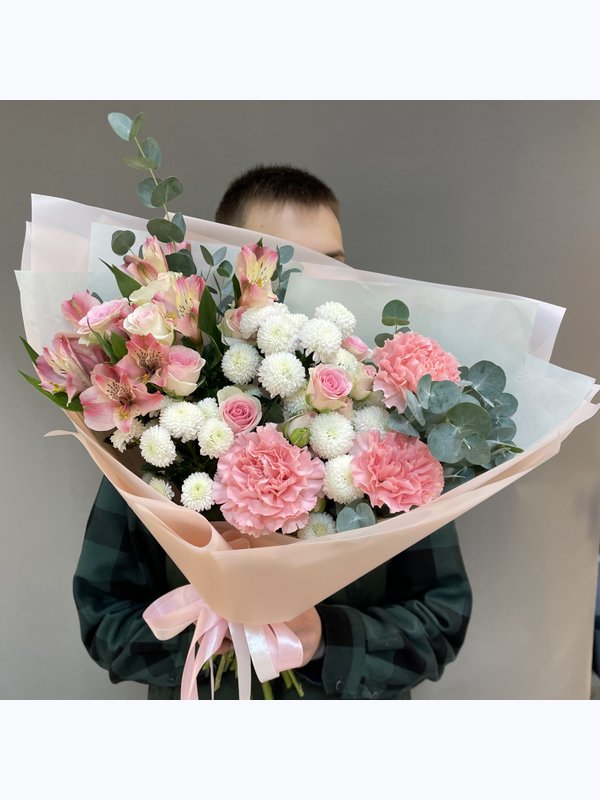 Микс букет из нежных цветов
