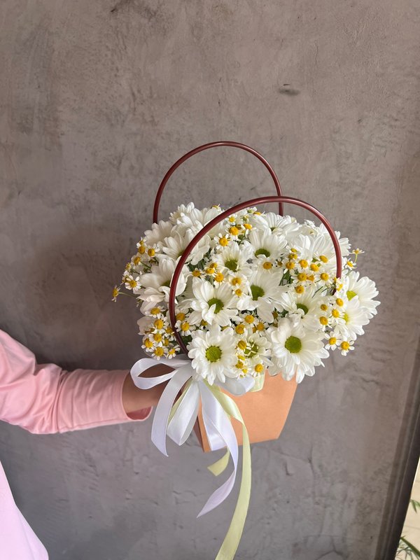 Цветочный комплимент с ромашками