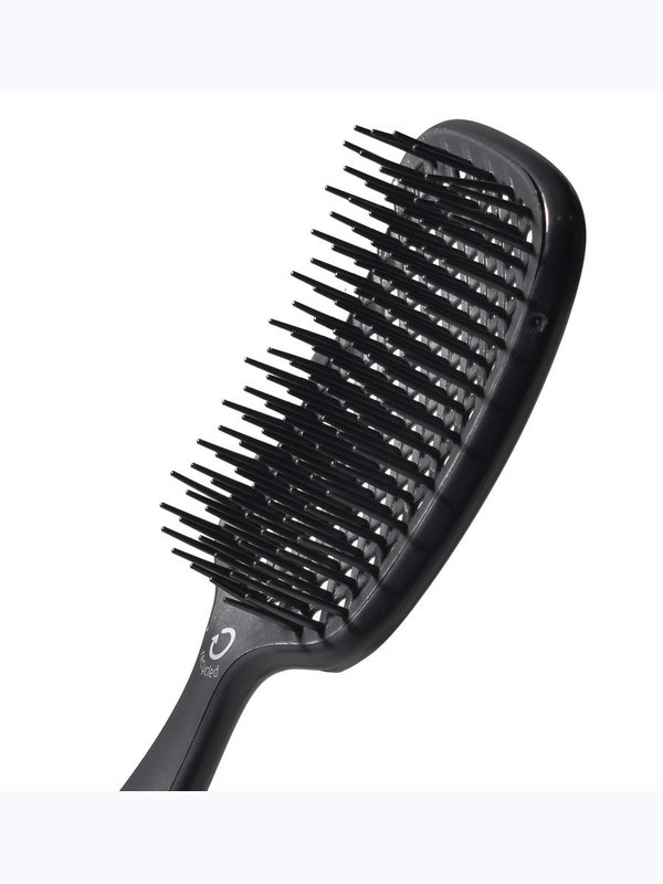 The Primer Brush Detangling Brush