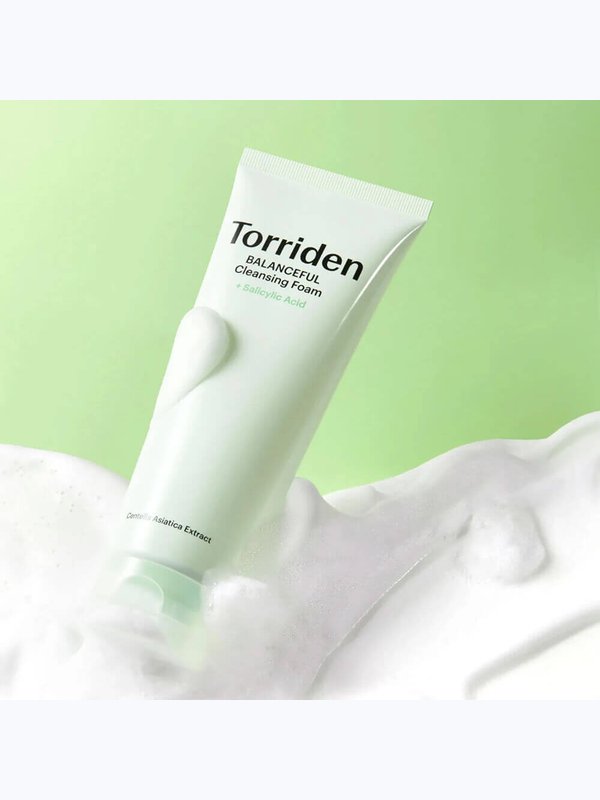 Пенка для очищения пор с салициловой кислотой Torriden Balanceful Cica Pore Cleansing Foam