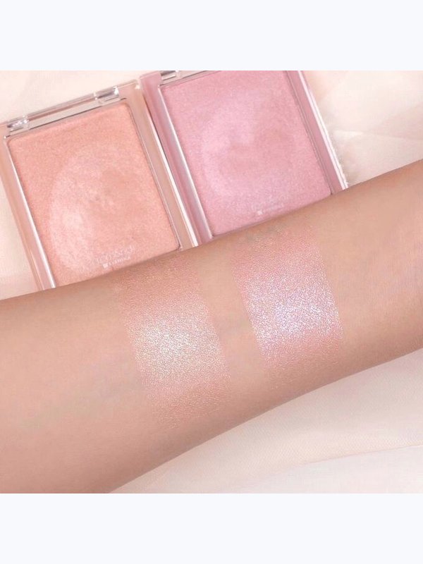 Деликатный хайлайтер с естественным финишем Rom&Nd 01 Sunkissed Veil
