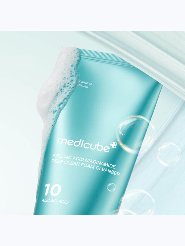 Очищающая пенка с азелаиновой кислотой medicube Azelaic Acid Niacinamide Deep Clean Foam Cleanser