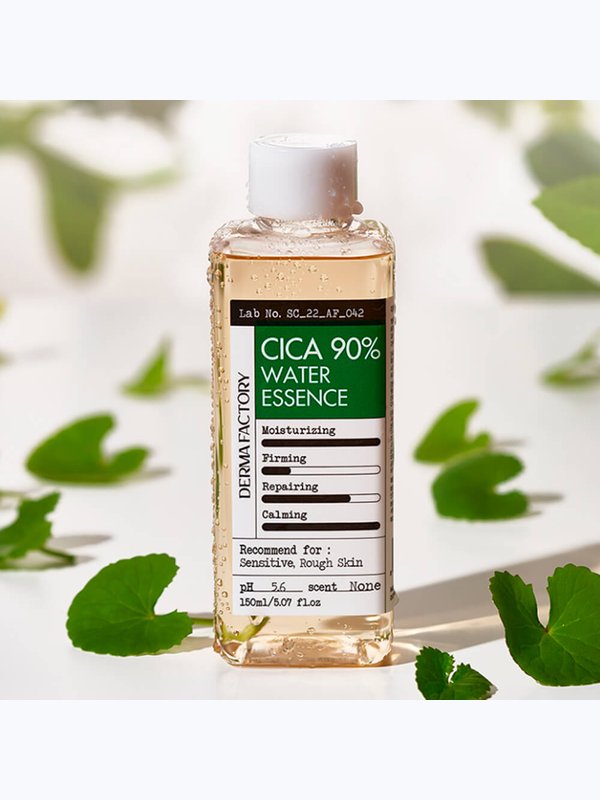Успокаивающий тонер-эссенция с 90% центеллы Derma Factory