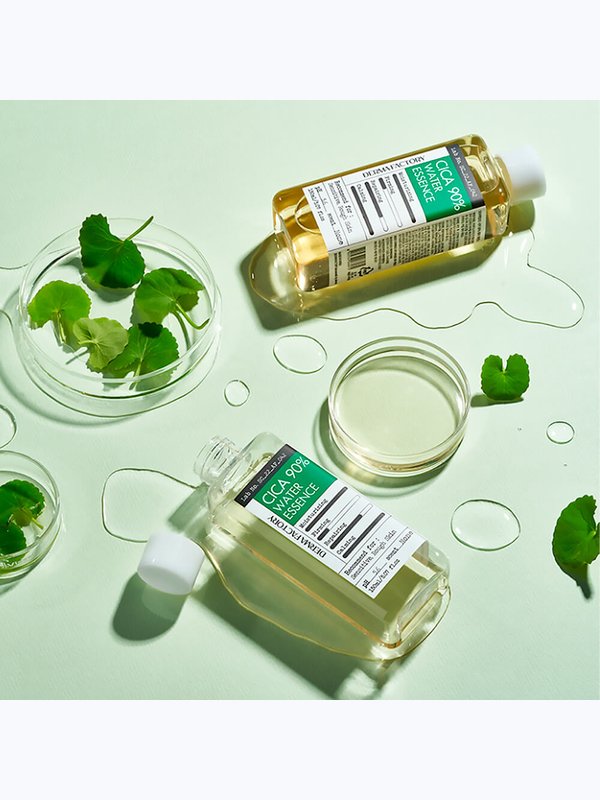 Успокаивающий тонер-эссенция с 90% центеллы Derma Factory