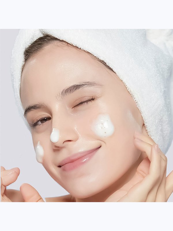 Концентрированная гель-пенка с осветляющим комплексом Medi-Peel