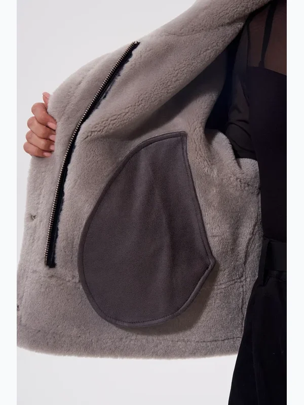 MW Collection Дубленка  искусственный мех 1031-436D-M395  р.50/52