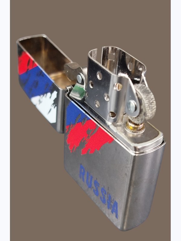 Зажигалки ZIPPO Поцелуй меня, я русская; Российский Флаг; Матрешка