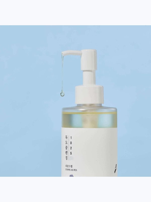 Лёгкое гидрофильное масло с морской водой Round Lab 1025 Dokdo Cleansing Oil, 200мл