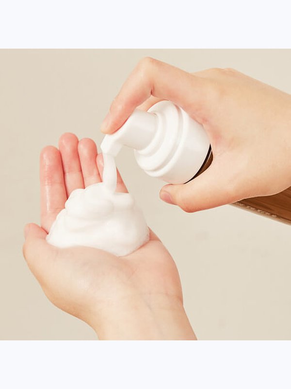 Гипоаллергенная пенка для умывания Fraijour Original Artemisia Bubble Facial Foam 200мл